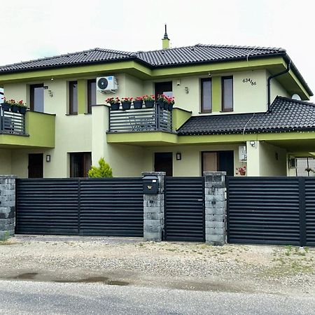Apartmany Zeleny Dom Podhajska Bagian luar foto